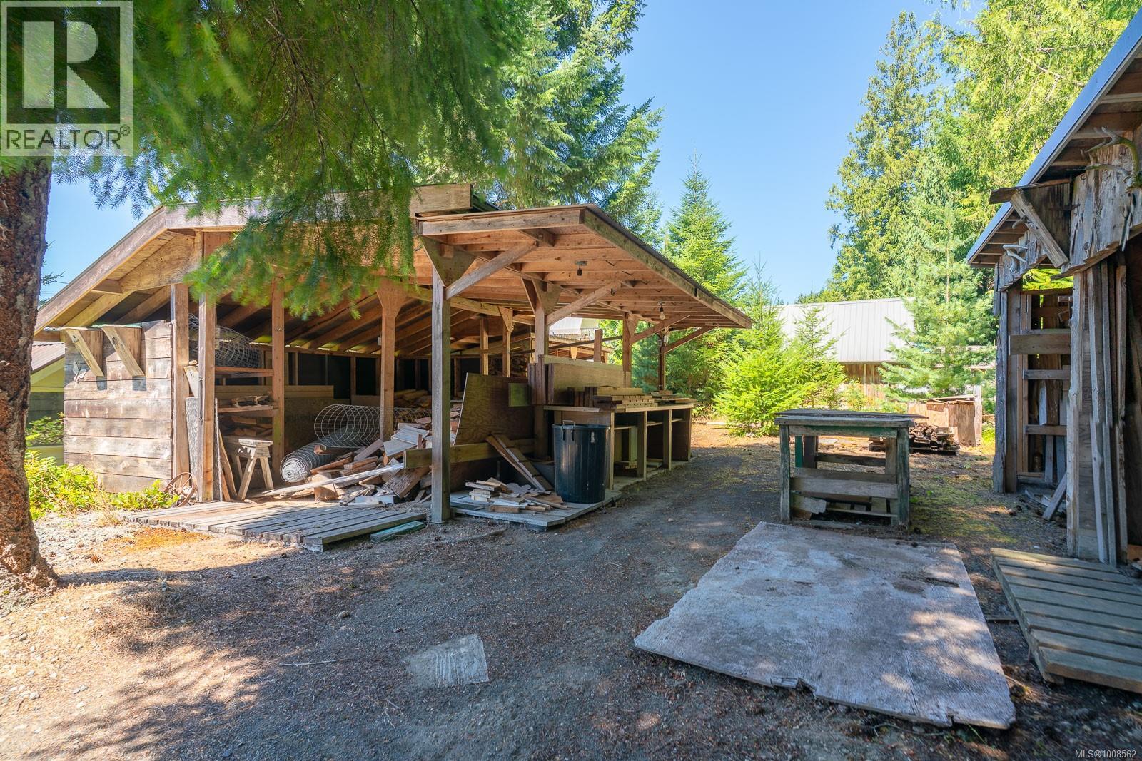 300&304 DEER Rd, Lake Cowichan