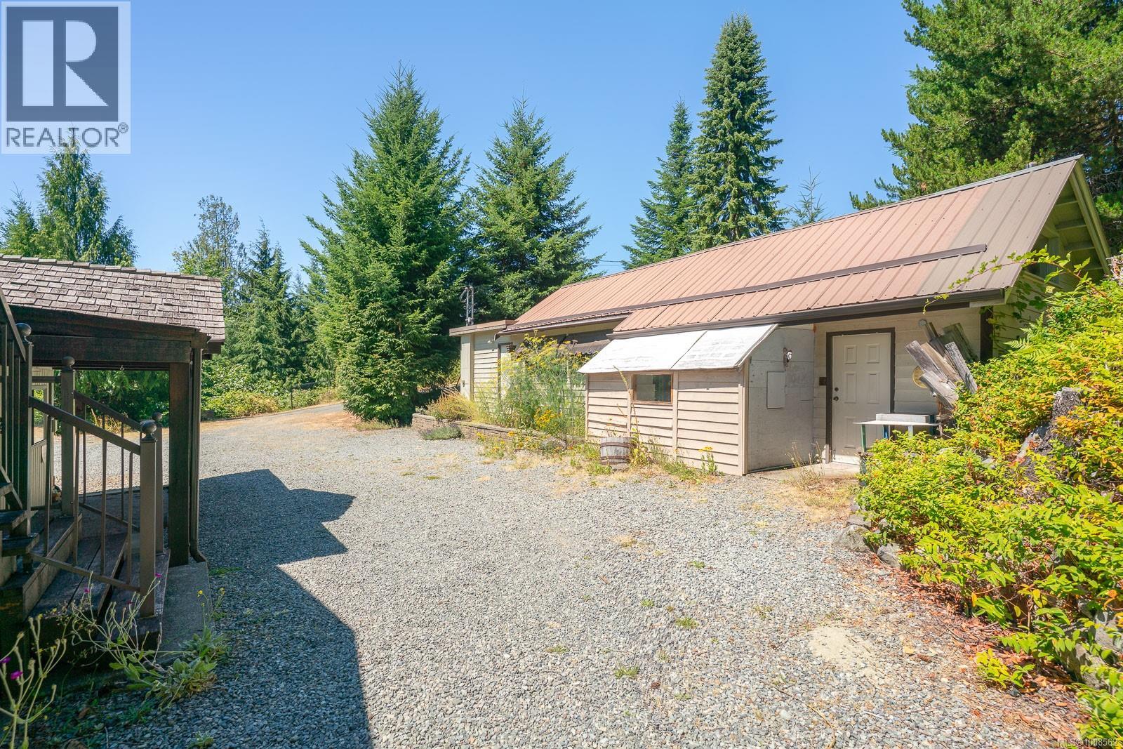 300&304 DEER Rd, Lake Cowichan