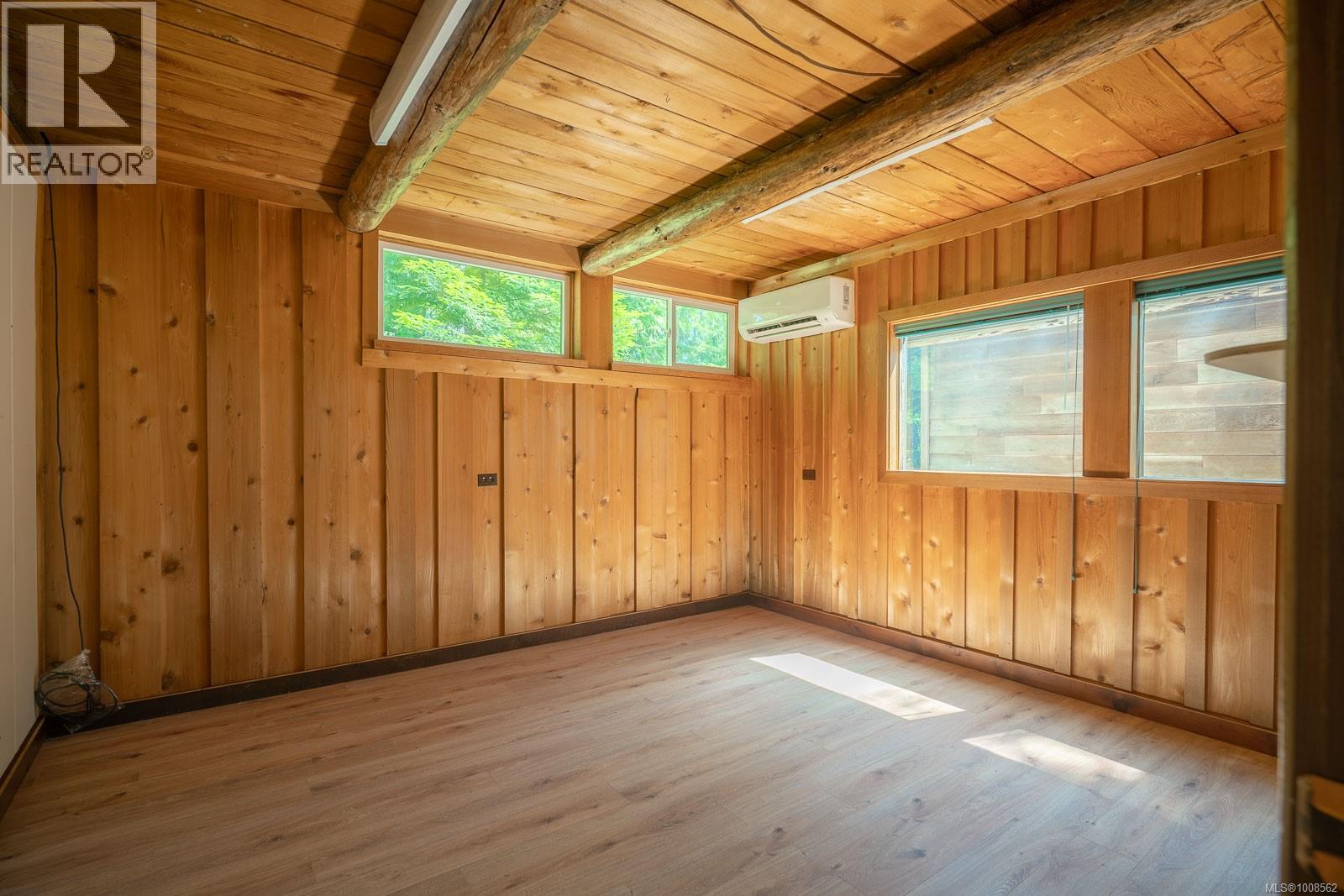 300&304 DEER Rd, Lake Cowichan