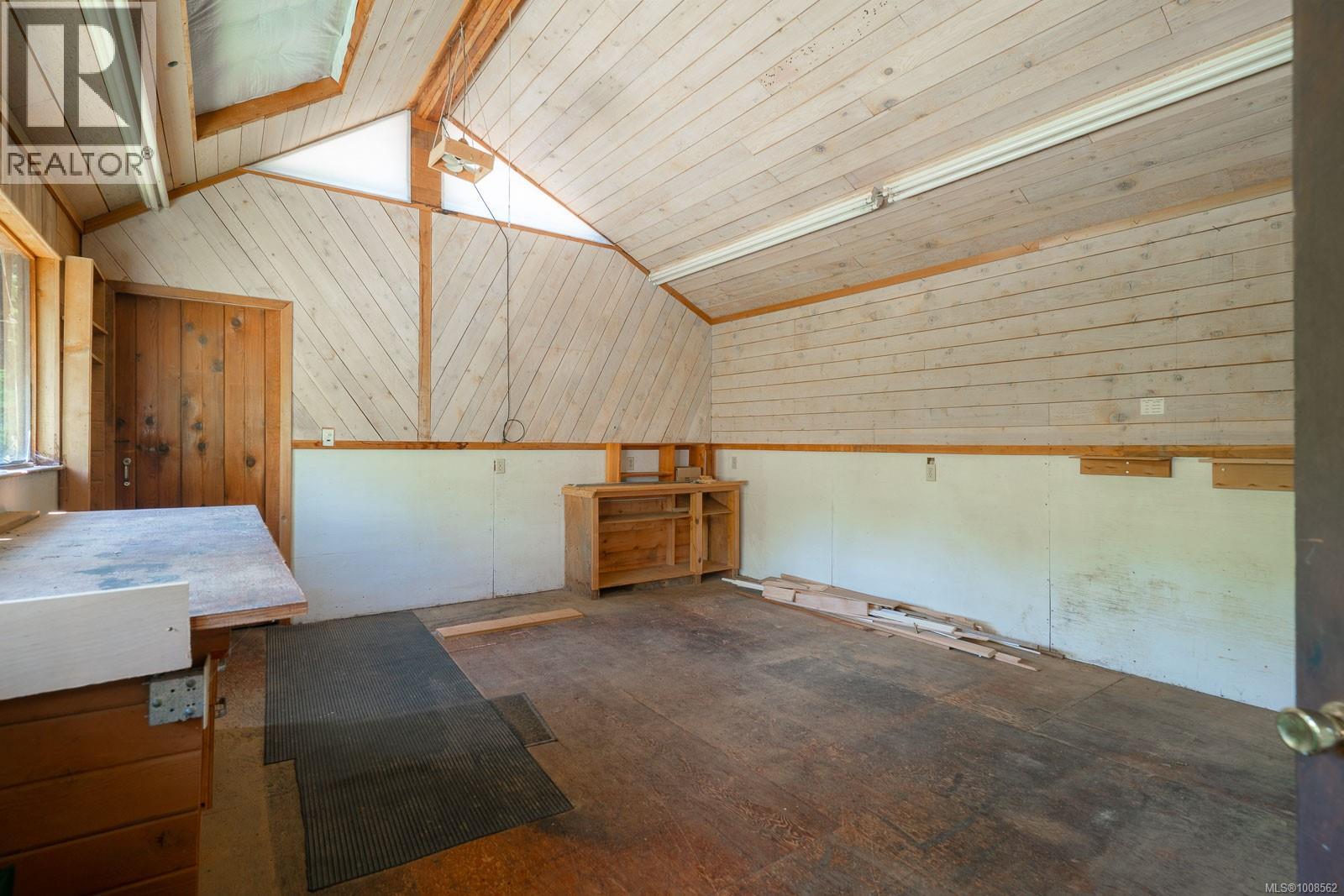 300&304 DEER Rd, Lake Cowichan