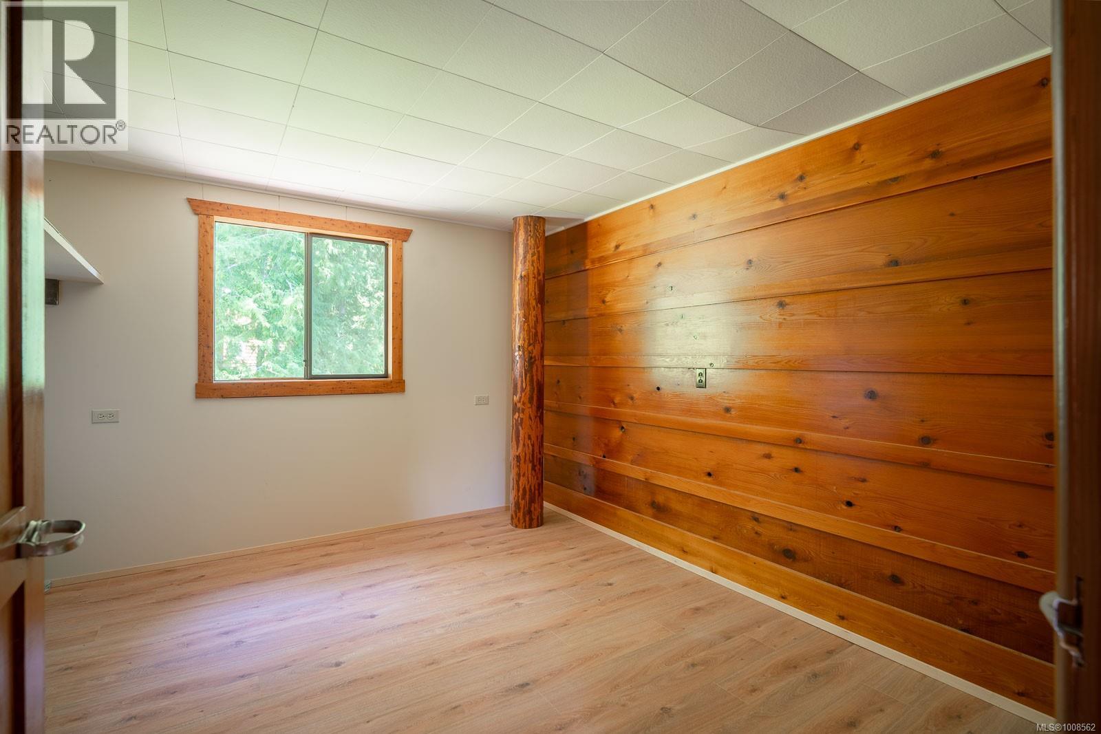 300&304 DEER Rd, Lake Cowichan