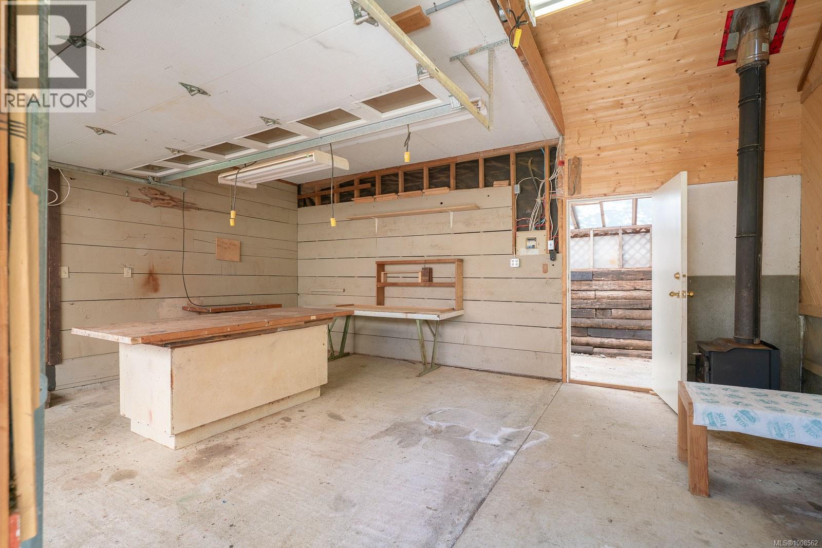 300&304 DEER Rd, Lake Cowichan