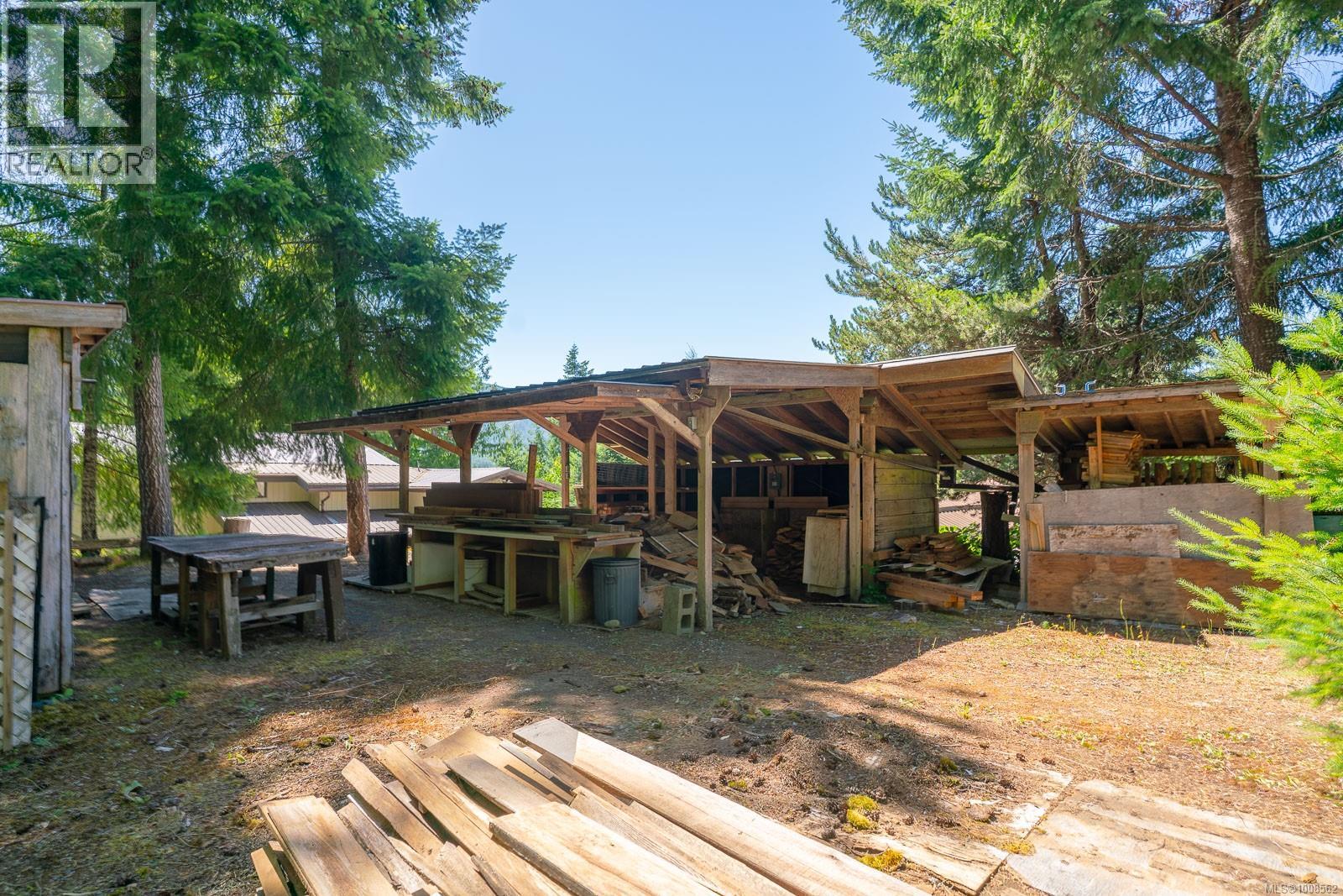 300&304 DEER Rd, Lake Cowichan