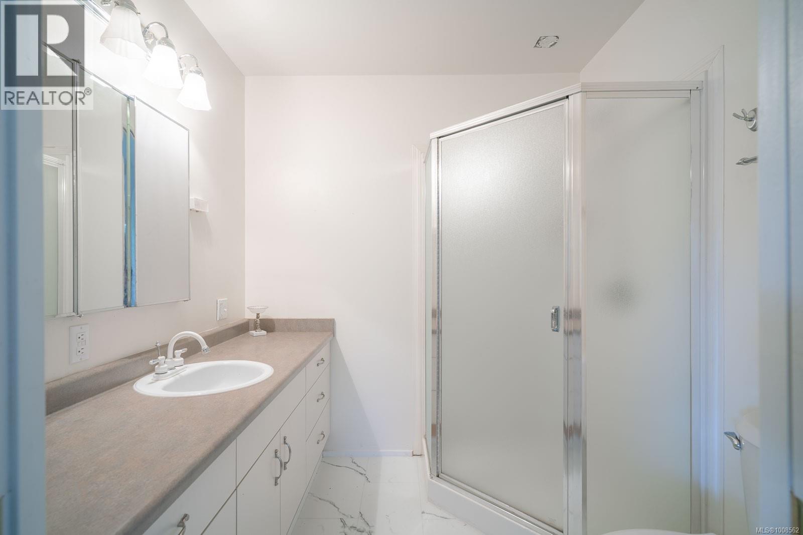 300&304 DEER Rd, Lake Cowichan