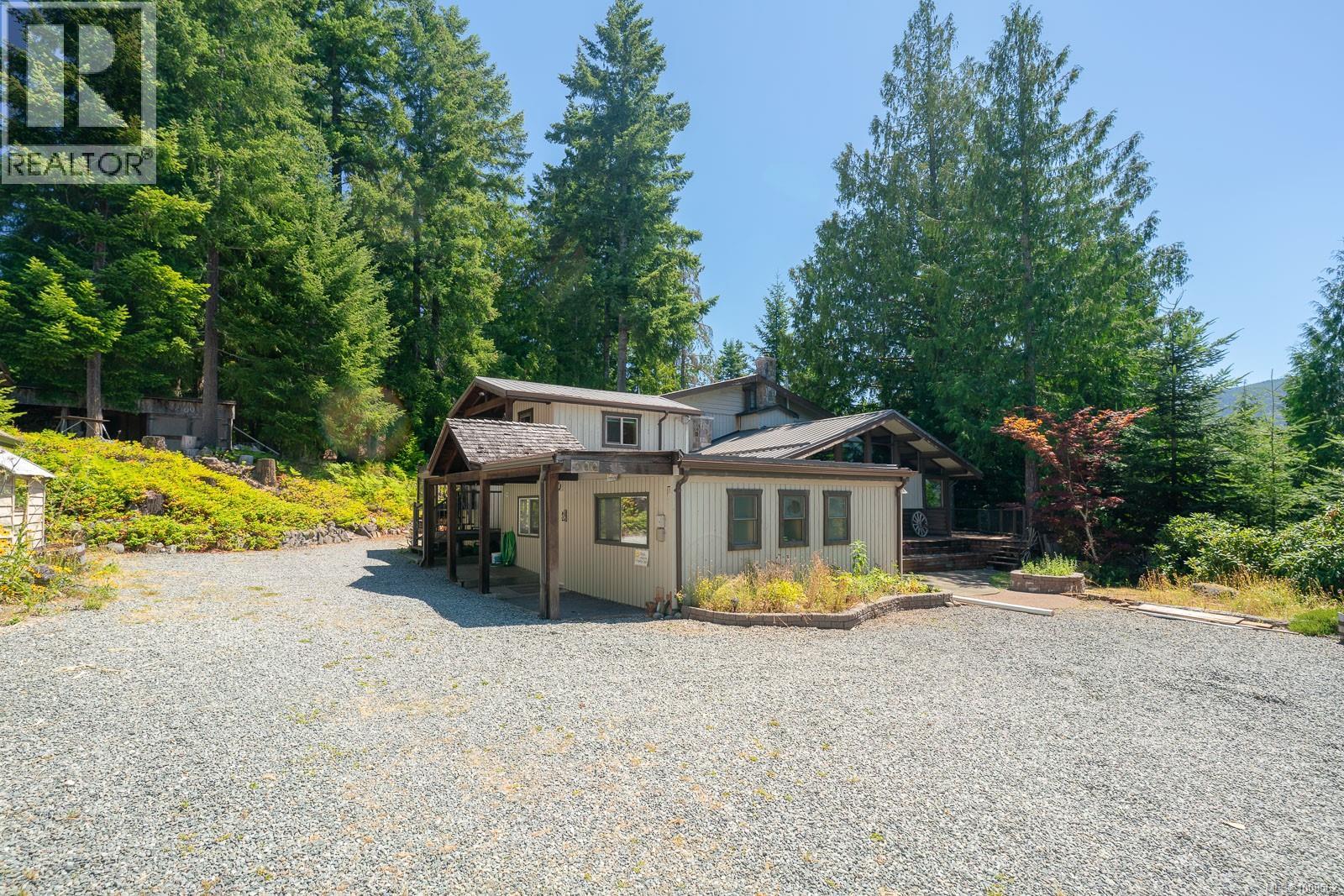 300&304 DEER Rd, Lake Cowichan