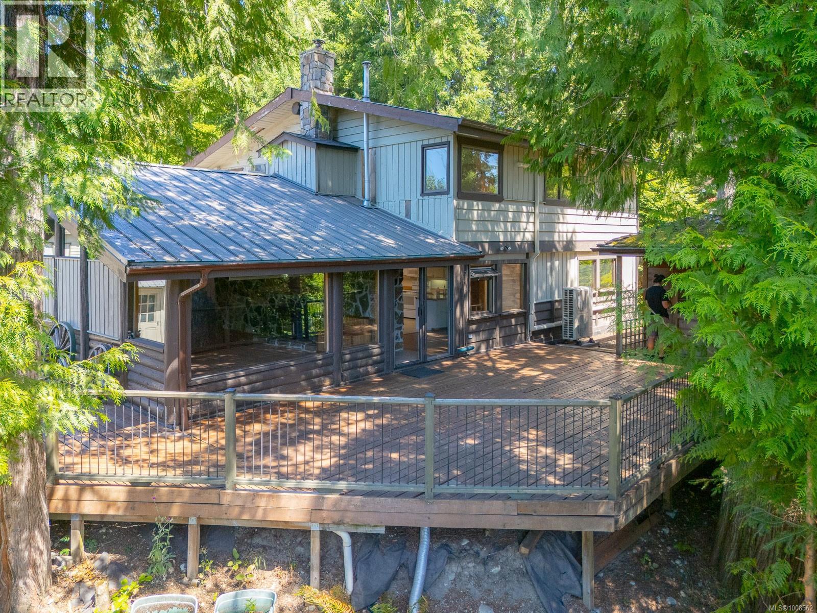 300&304 DEER Rd, Lake Cowichan