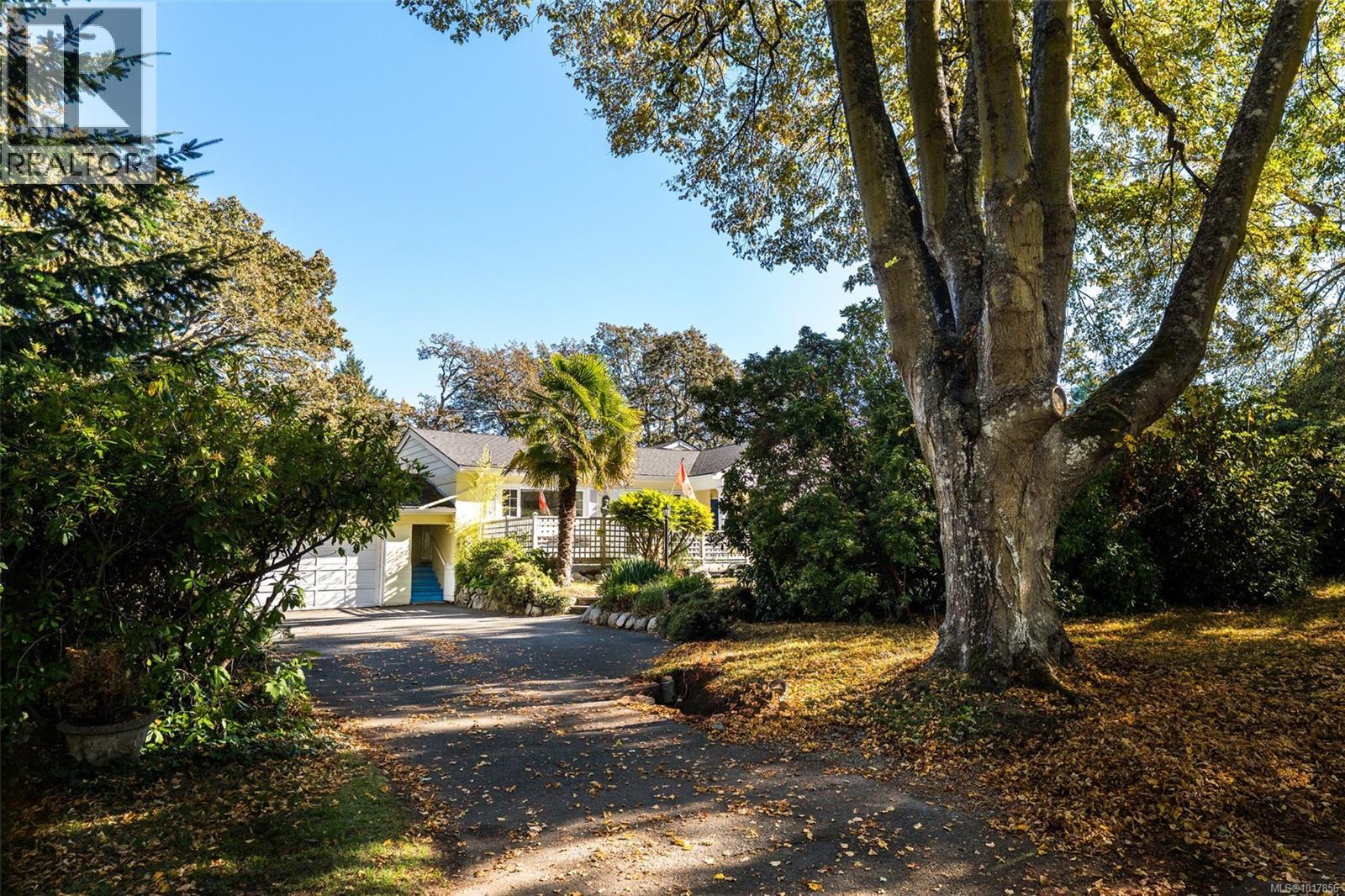  3315 Ripon Road, Oak Bay