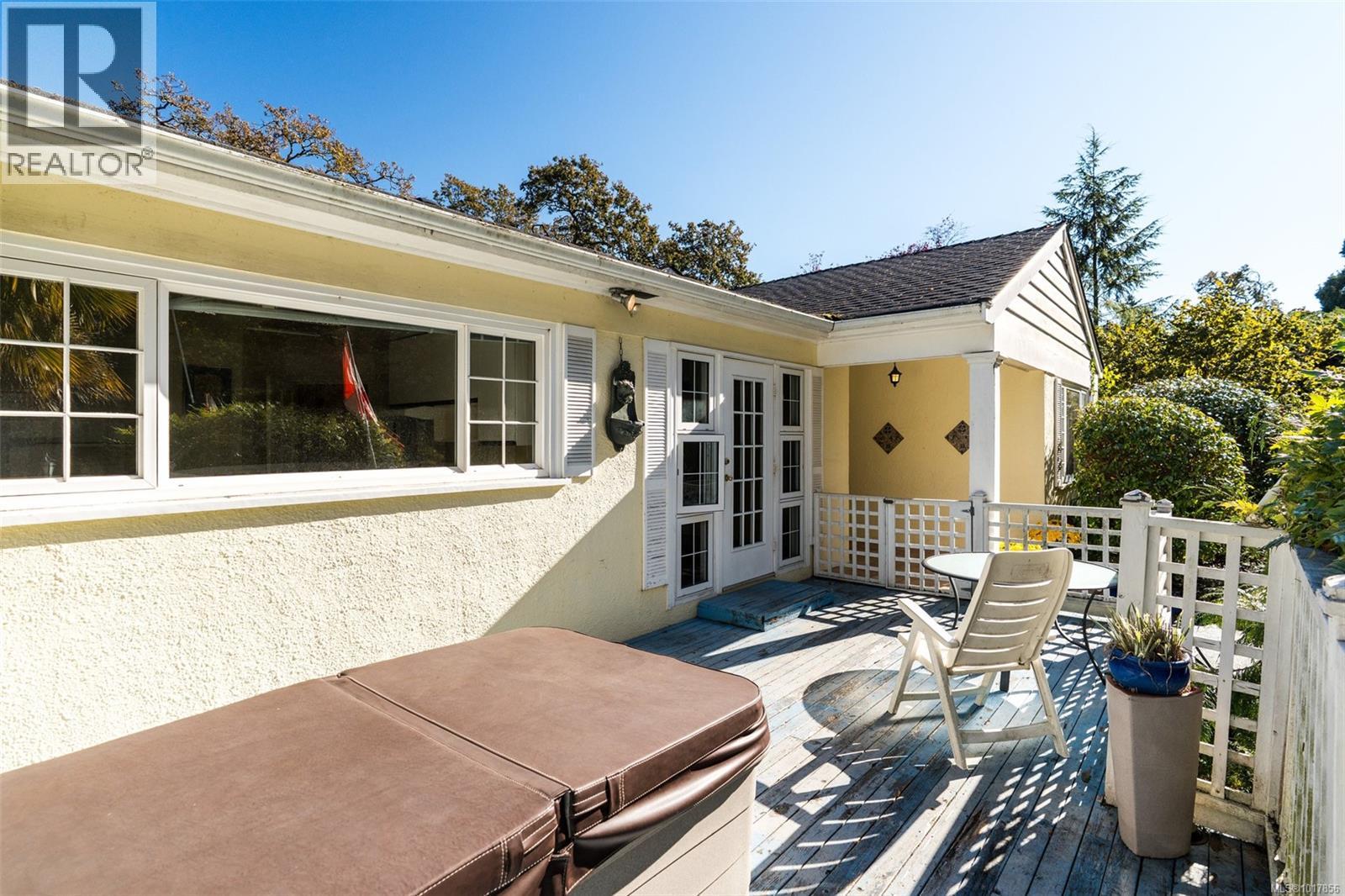  3315 Ripon Road, Oak Bay