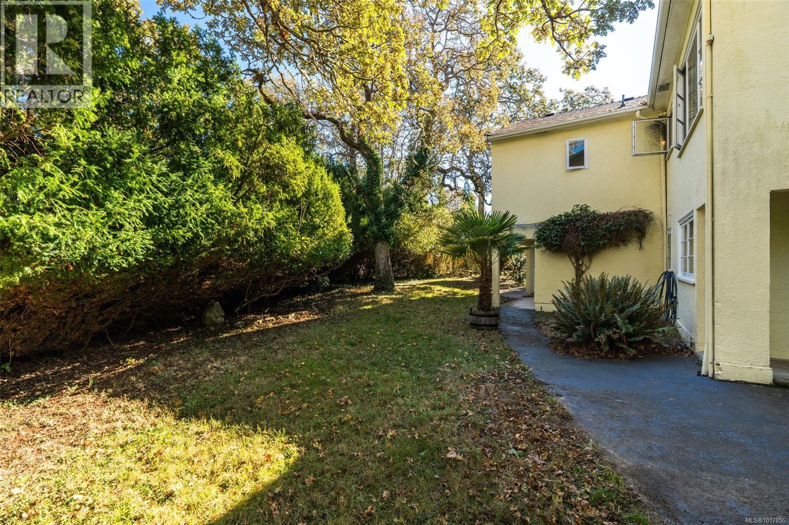  3315 Ripon Road, Oak Bay