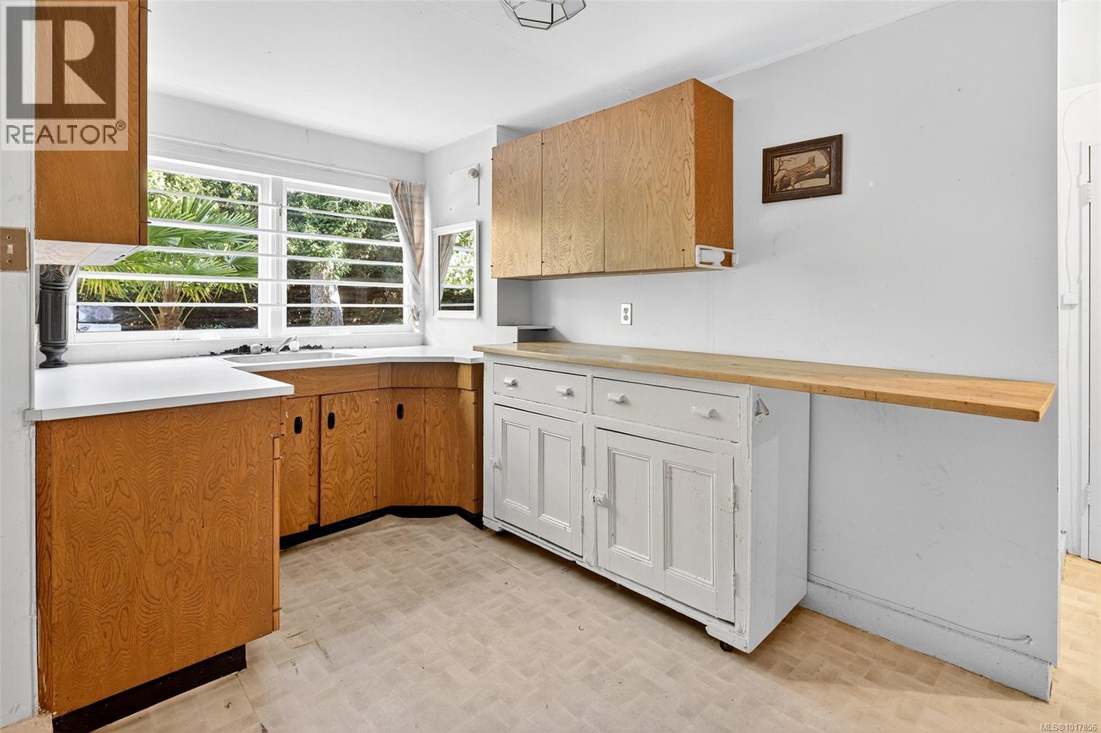  3315 Ripon Road, Oak Bay
