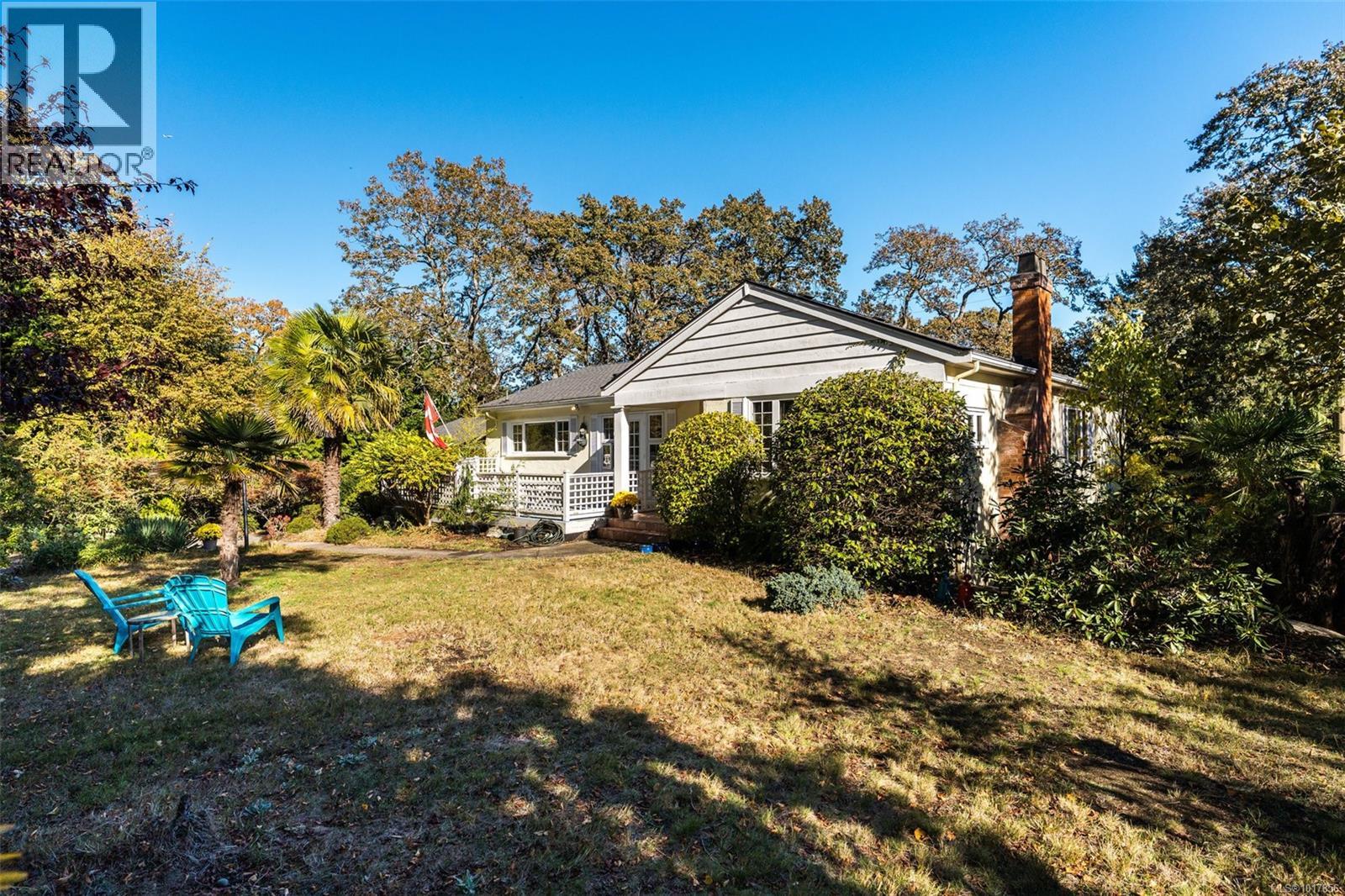  3315 Ripon Road, Oak Bay