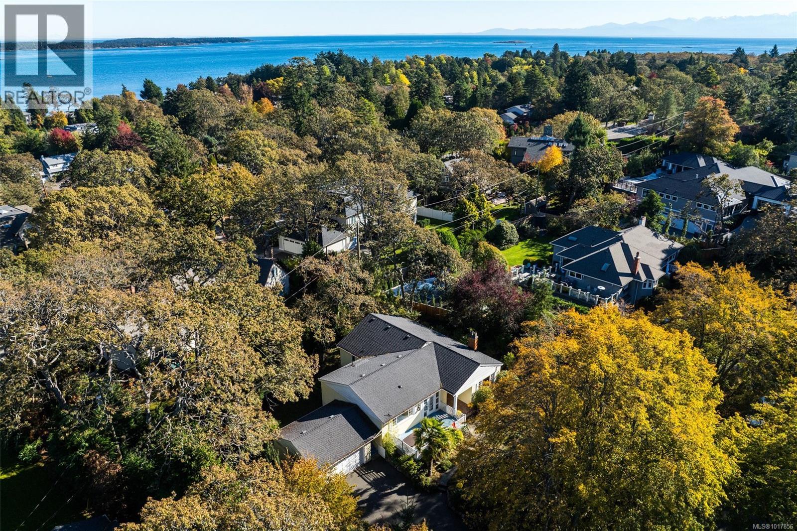  3315 Ripon Road, Oak Bay