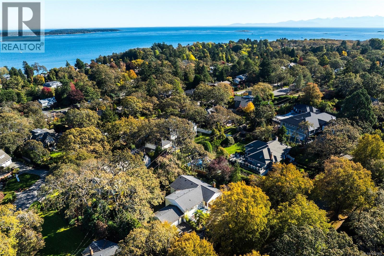  3315 Ripon Road, Oak Bay