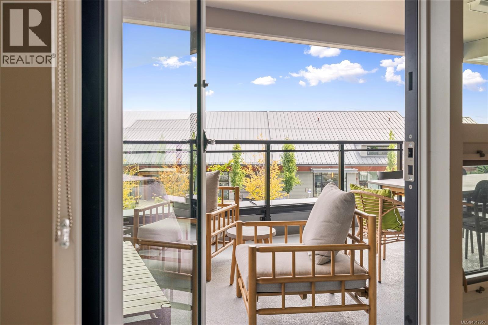 202 3529 Dolphin Dr, Nanoose Bay