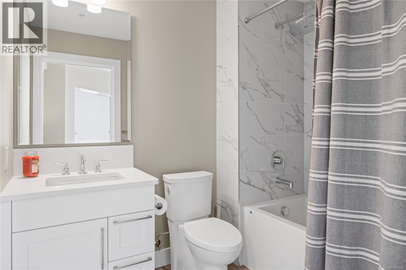 202 3529 Dolphin Dr, Nanoose Bay