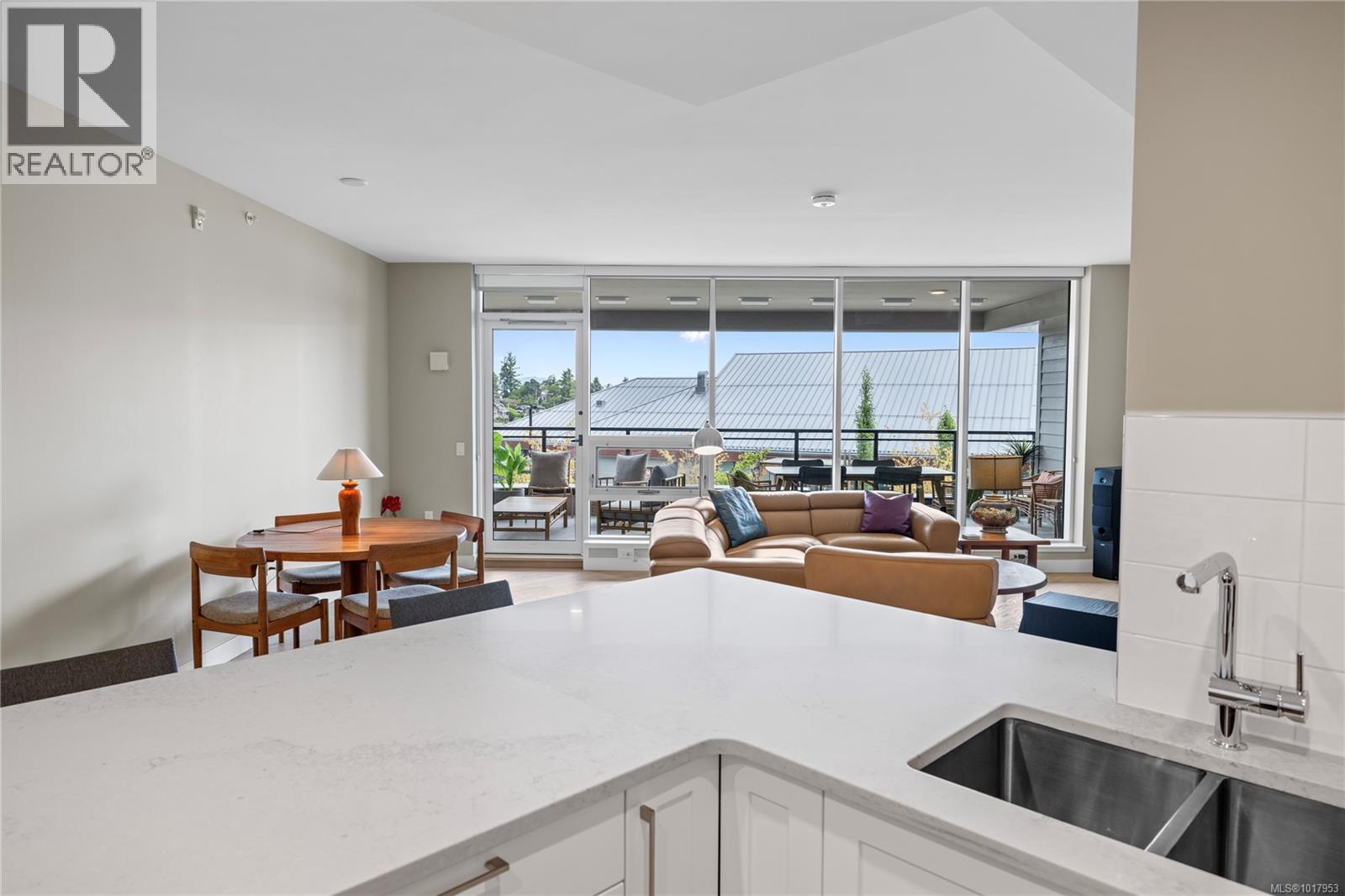 202 3529 Dolphin Dr, Nanoose Bay