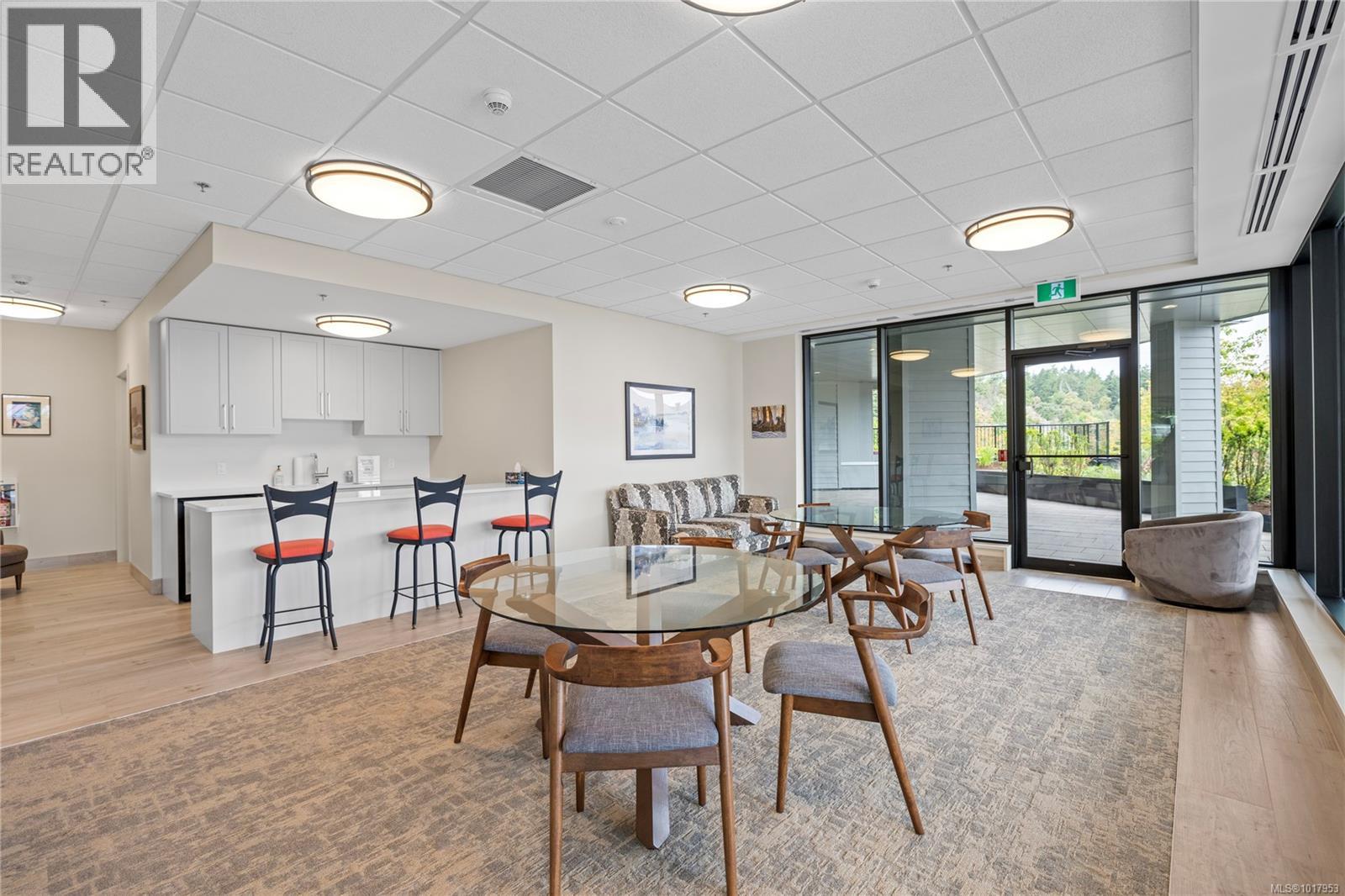 202 3529 Dolphin Dr, Nanoose Bay