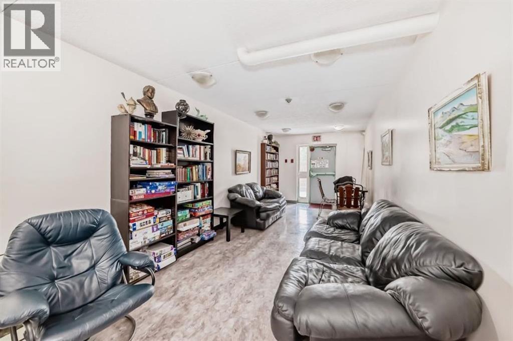 Single Family House for Sale in   Dalton Drive NW Dalhousie Calgary 