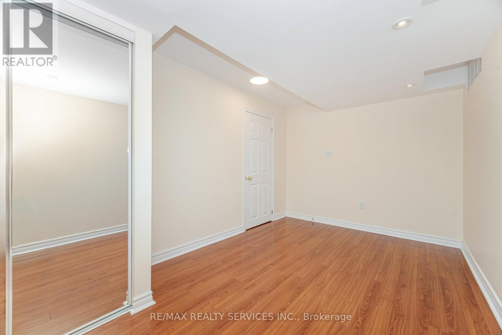 Single Family House for Sale in  IVY GLEN DRIVE Vaughan (Patterson) 