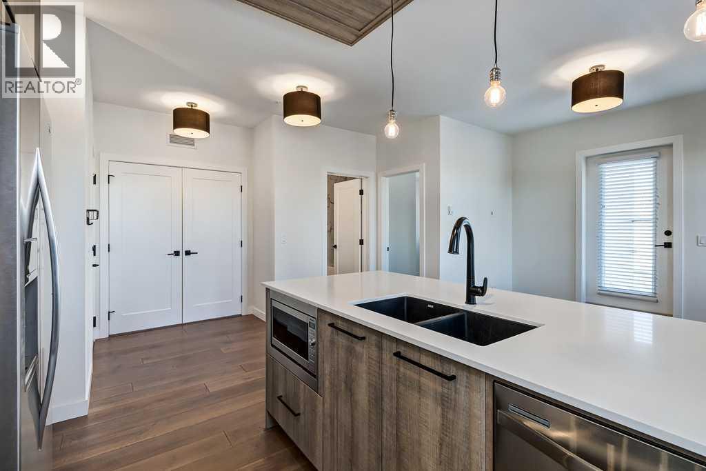 Single Family House for Sale in    Avenue SW Shaganappi Calgary 