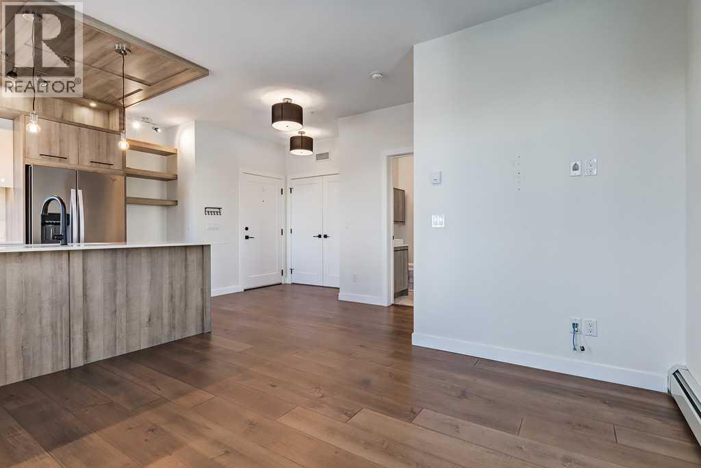 Single Family House for Sale in    Avenue SW Shaganappi Calgary 