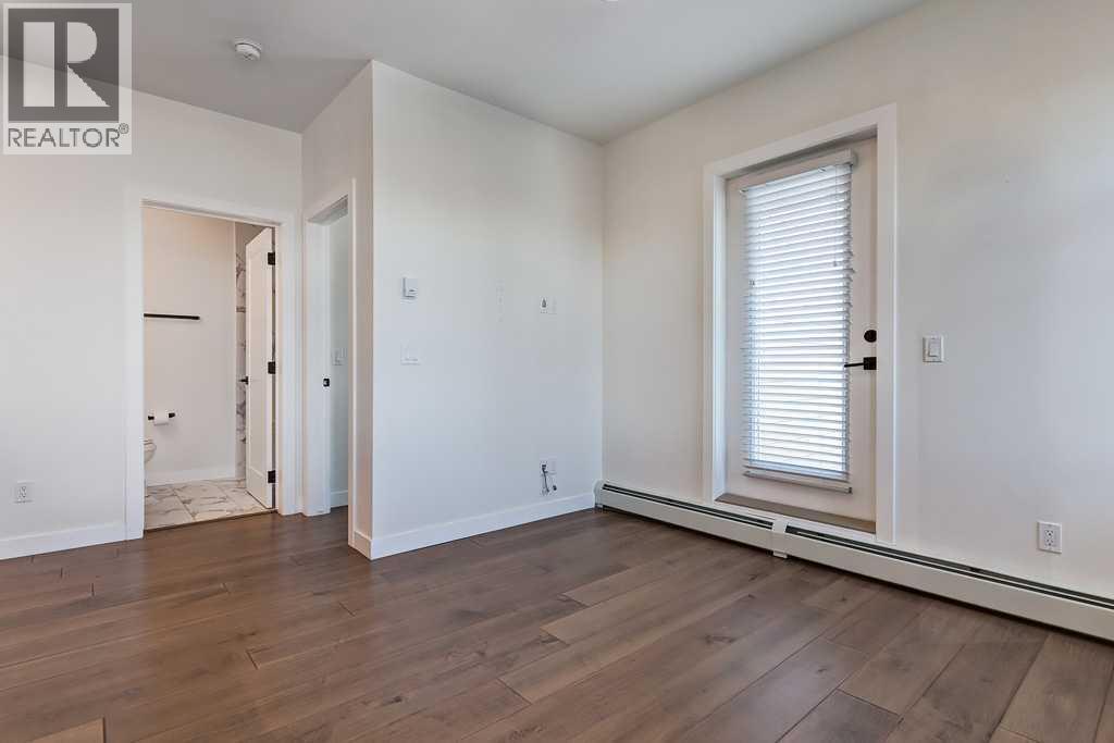 Single Family House for Sale in    Avenue SW Shaganappi Calgary 