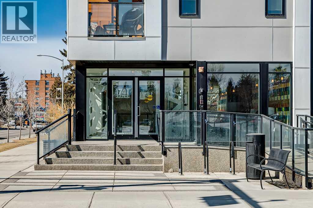 Single Family House for Sale in    Avenue SW Shaganappi Calgary 
