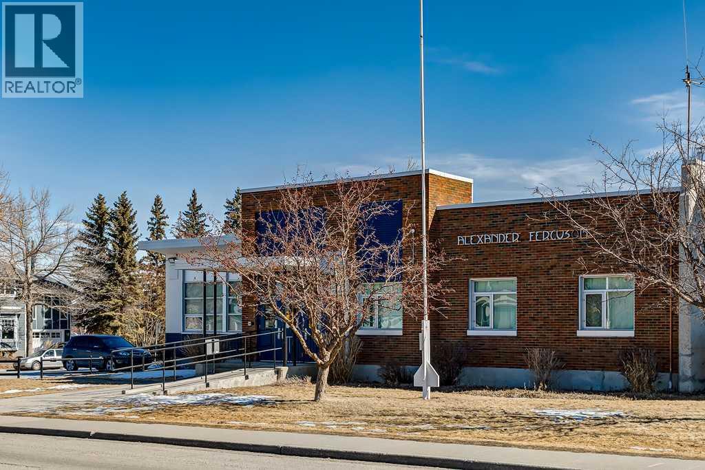 Single Family House for Sale in    Avenue SW Shaganappi Calgary 