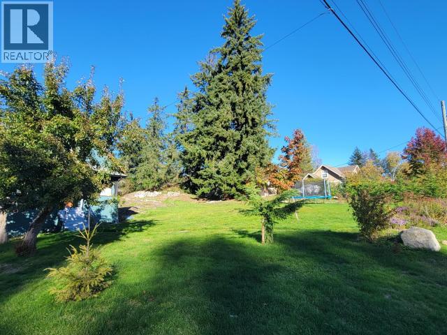 5875 FRASER STREET, Powell River