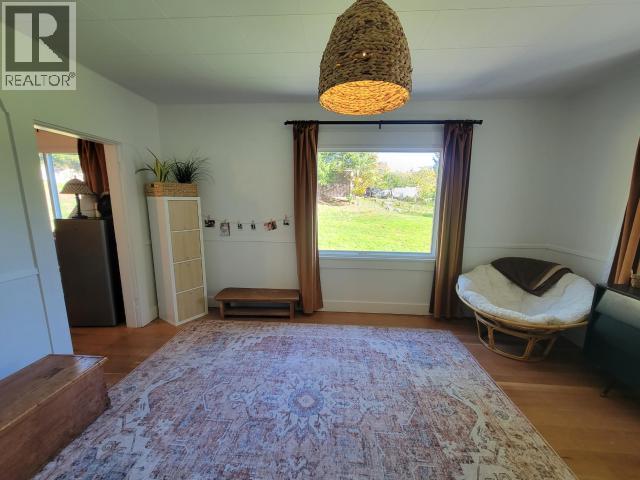 5875 FRASER STREET, Powell River