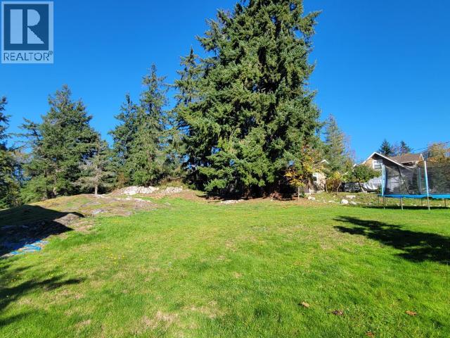 5875 FRASER STREET, Powell River