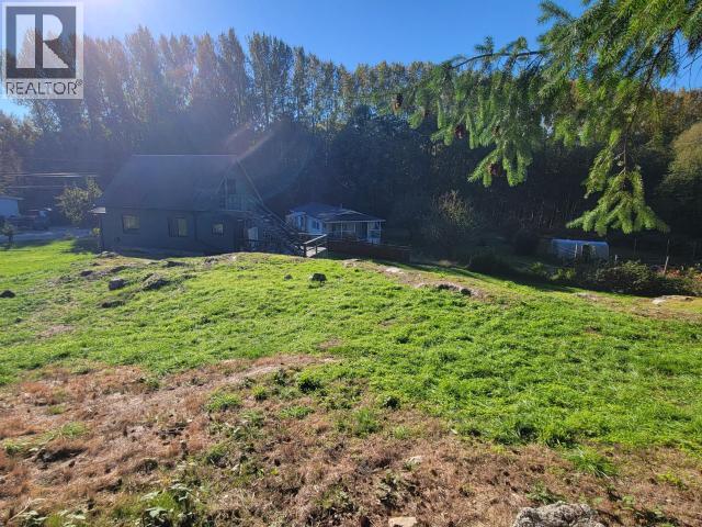 5875 FRASER STREET, Powell River