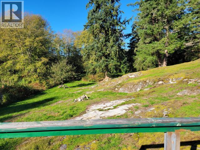 5875 FRASER STREET, Powell River
