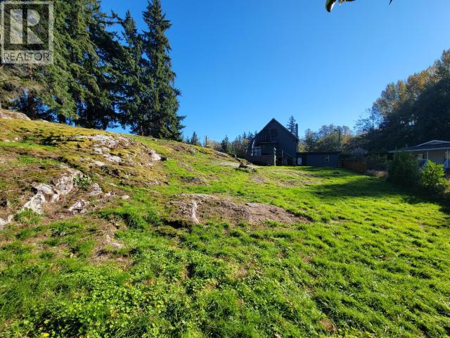 5875 FRASER STREET, Powell River