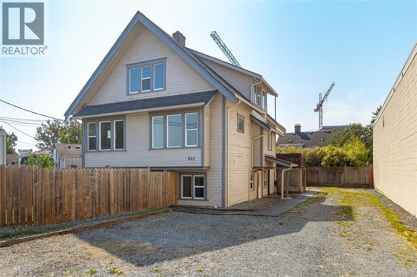  841 Viewfield Road, Esquimalt