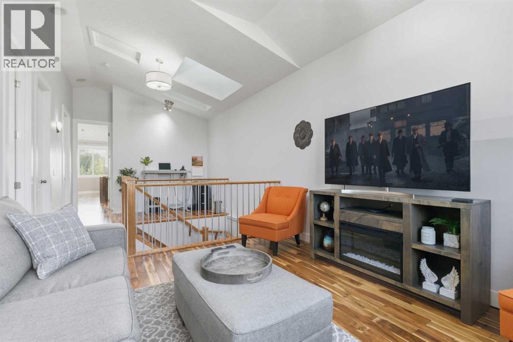 Single Family House for Sale in   Street NW Bowness Calgary 