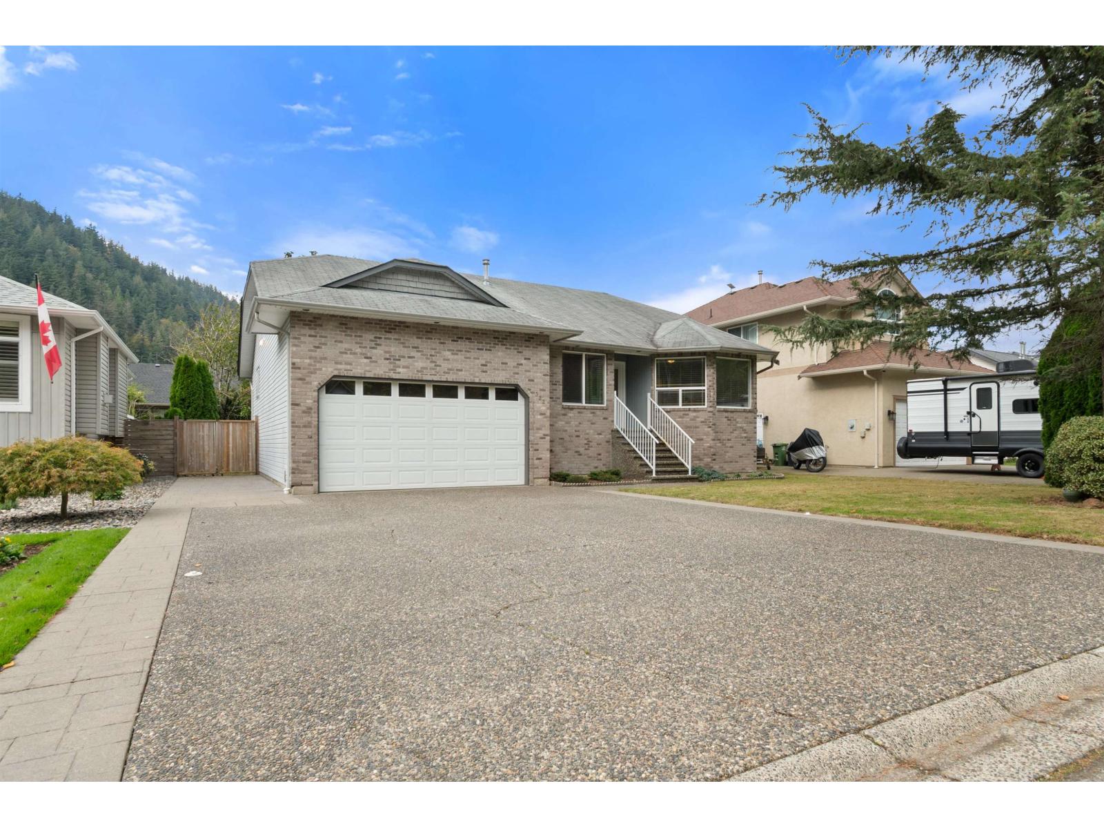 322 MIAMI RIVER DRIVE, Harrison Hot Springs, Harrison Hot Springs