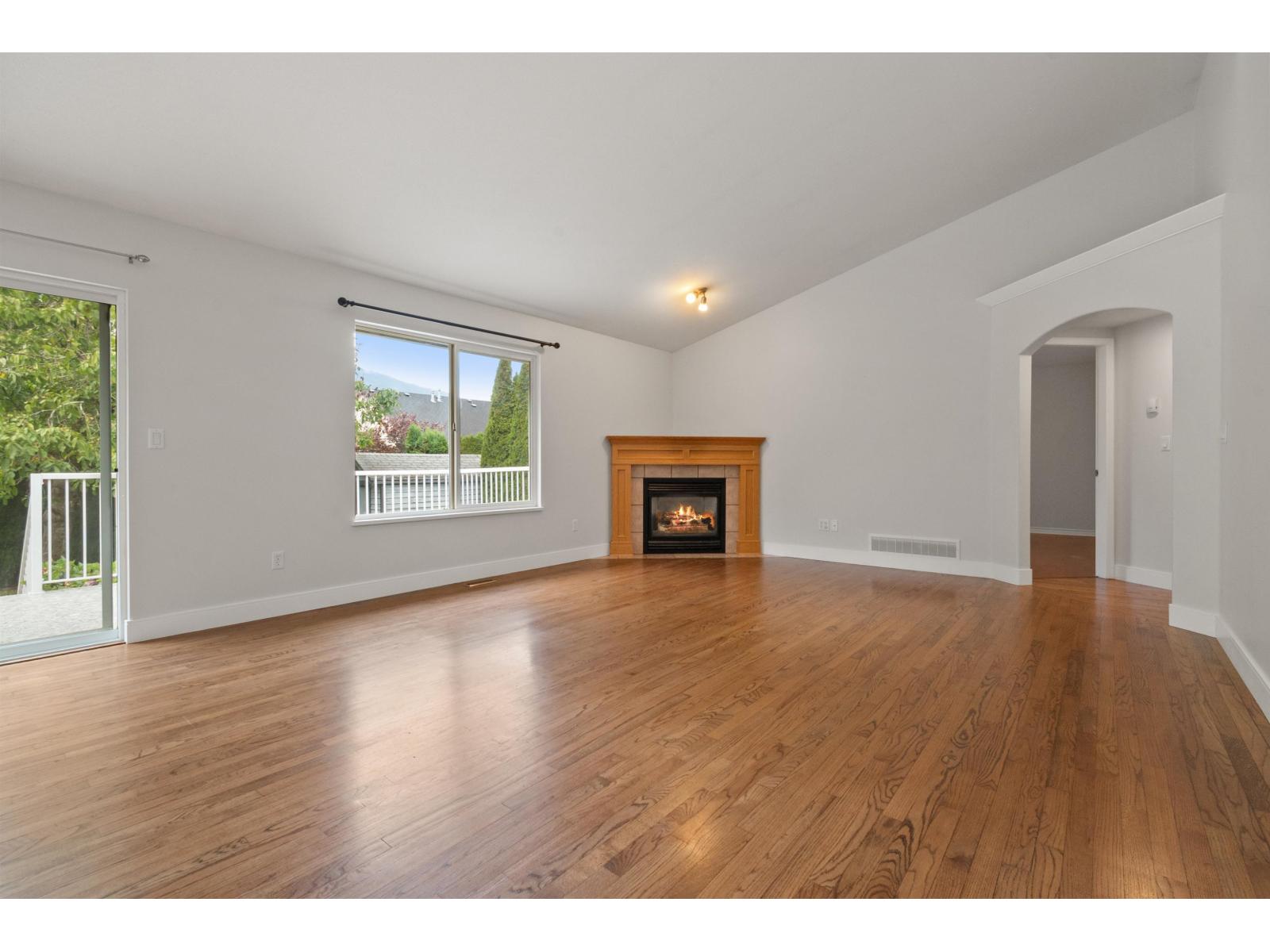 322 MIAMI RIVER DRIVE, Harrison Hot Springs, Harrison Hot Springs