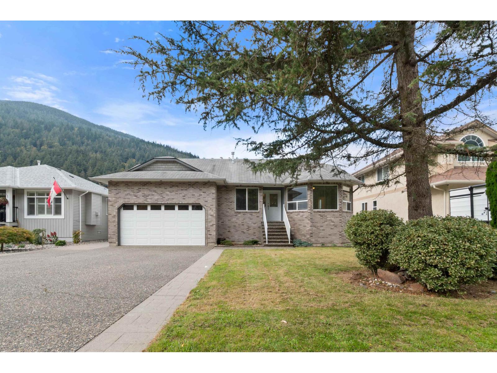 322 MIAMI RIVER DRIVE, Harrison Hot Springs, Harrison Hot Springs