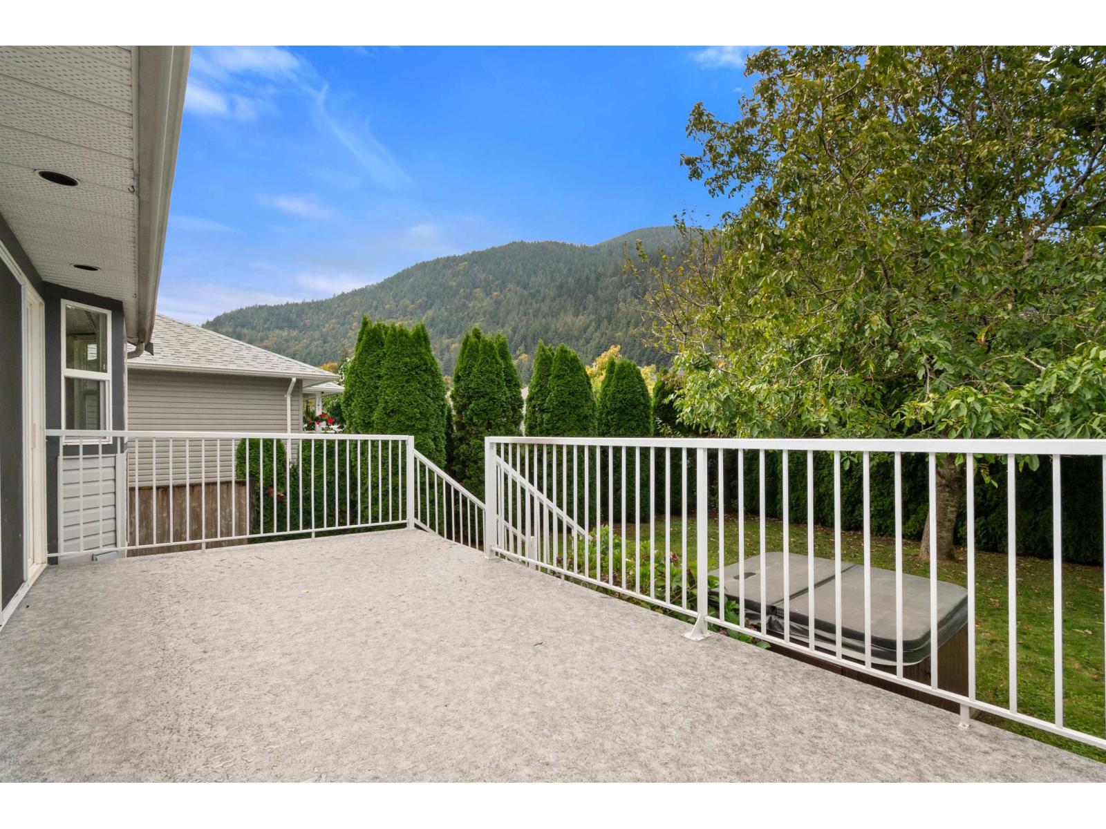 322 MIAMI RIVER DRIVE, Harrison Hot Springs, Harrison Hot Springs