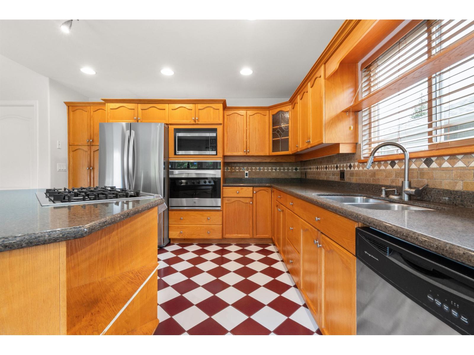 322 MIAMI RIVER DRIVE, Harrison Hot Springs, Harrison Hot Springs