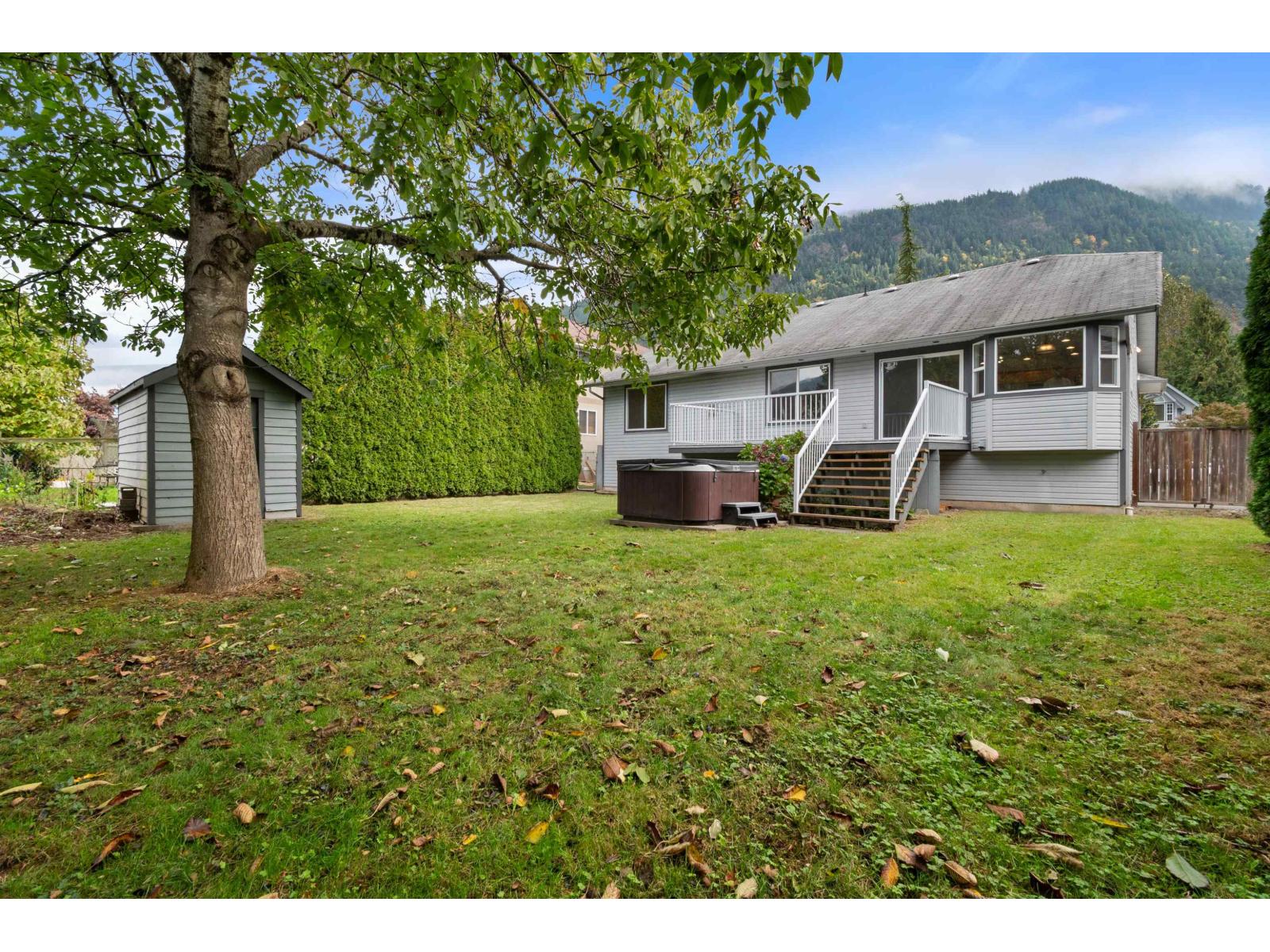 322 MIAMI RIVER DRIVE, Harrison Hot Springs, Harrison Hot Springs