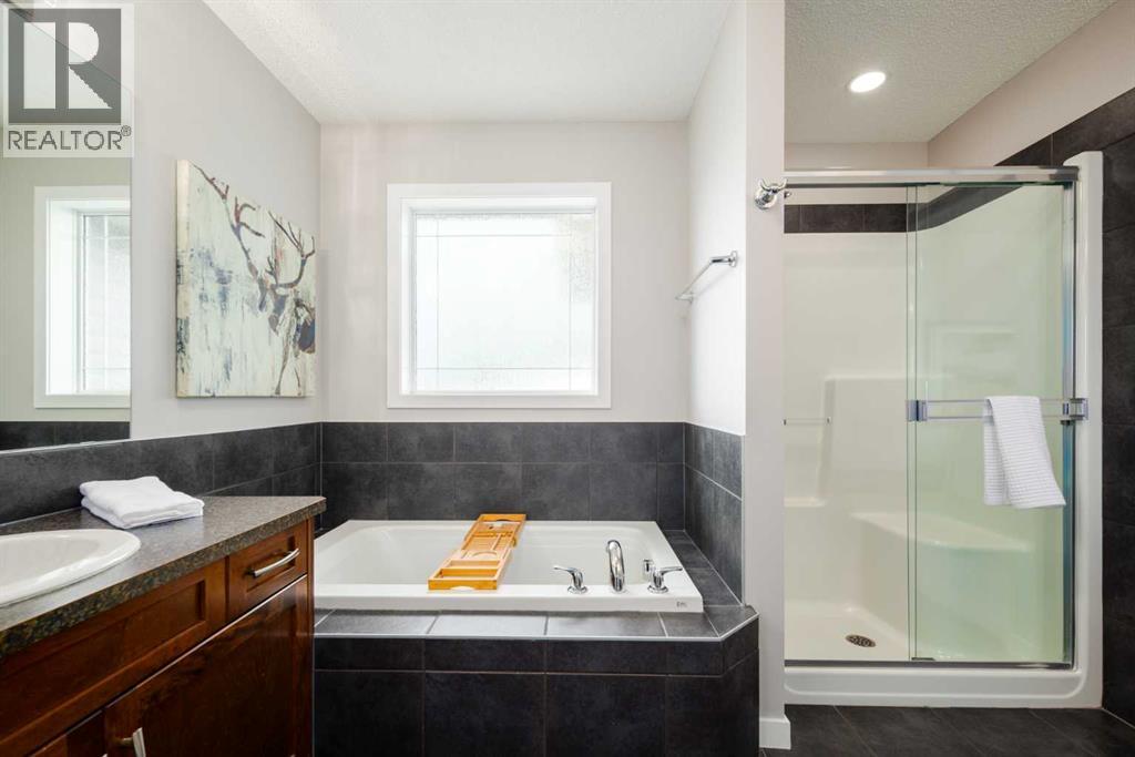 Single Family House for Sale in  Cougar Ridge Close SW Cougar Ridge Calgary 