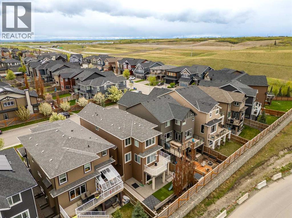 Single Family House for Sale in  Cougar Ridge Close SW Cougar Ridge Calgary 