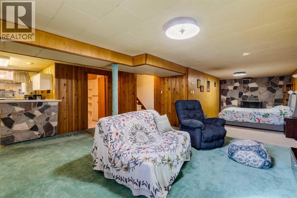 Single Family House Bungalow for Sale in  Hallbrook Drive SW Haysboro Calgary 