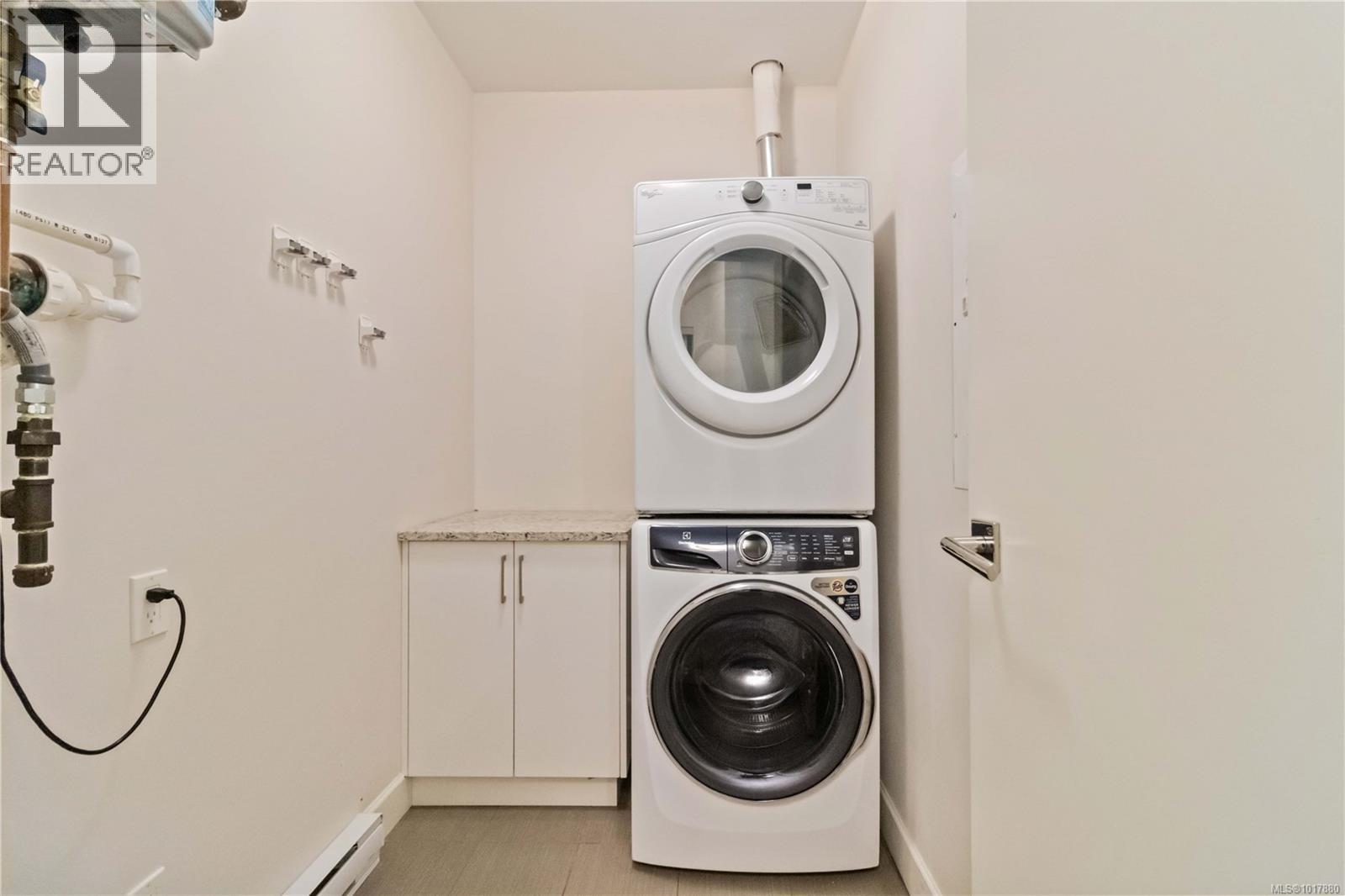 202 3111A Havenwood Lane, Colwood