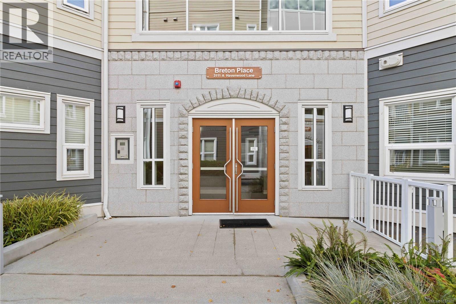 202 3111A Havenwood Lane, Colwood