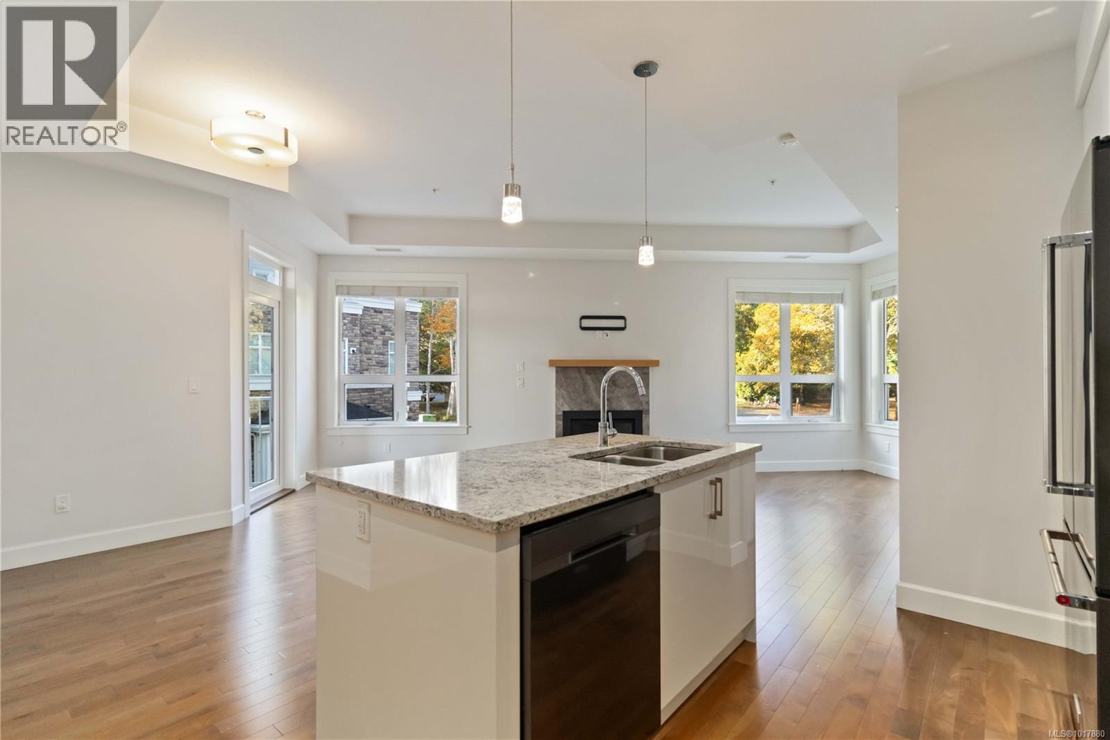 202 3111A Havenwood Lane, Colwood