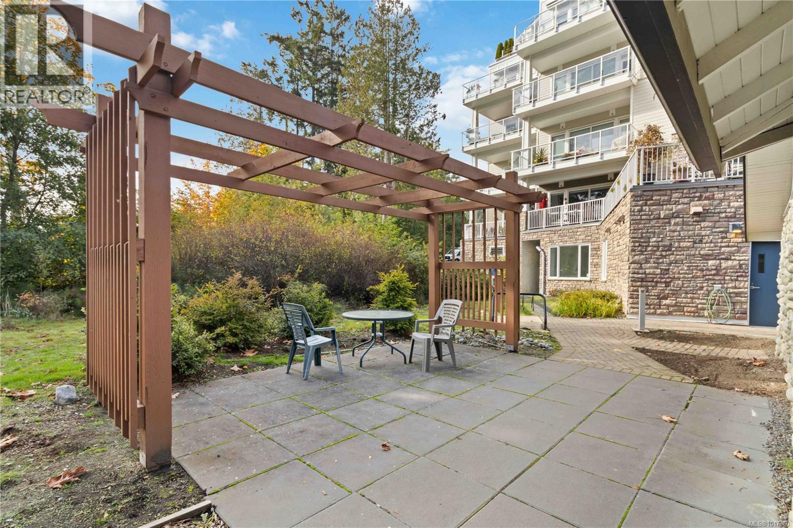 202 3111A Havenwood Lane, Colwood