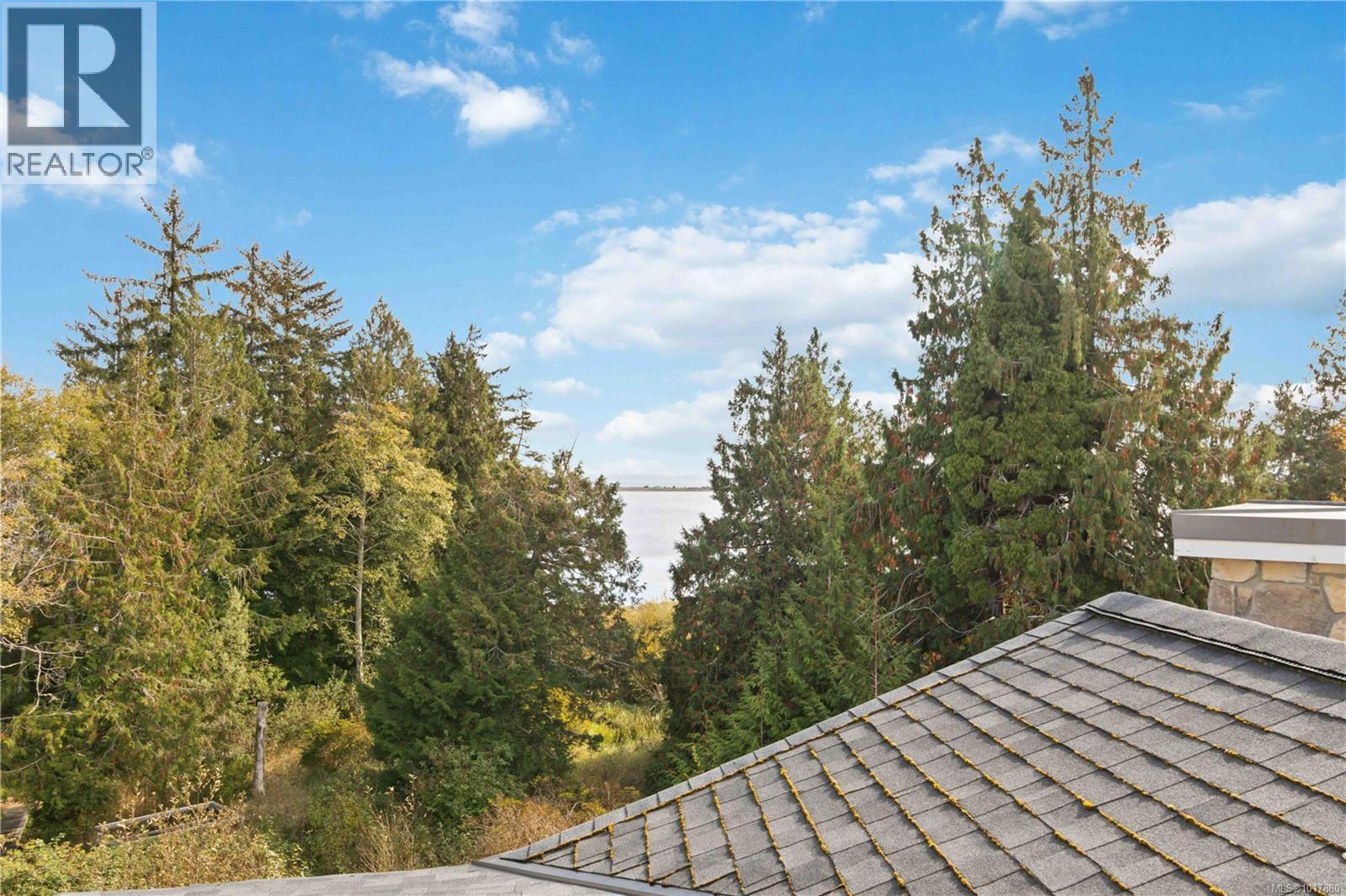 202 3111A Havenwood Lane, Colwood